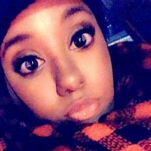 Meet your Posher, Ariella